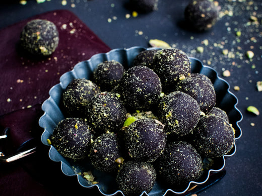 Trufas de despensa: cacao, naranja y nibs (sin horno)