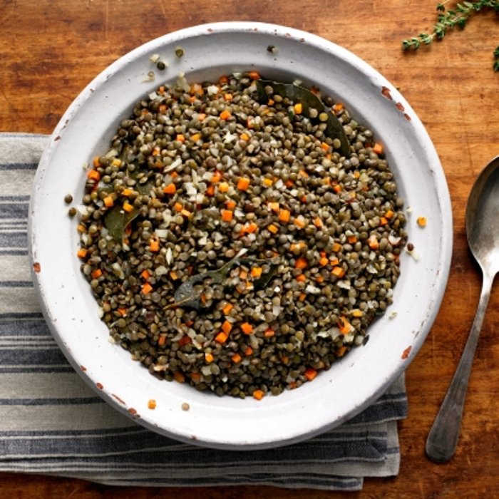 Lentejas beluga estofadas con sofrito